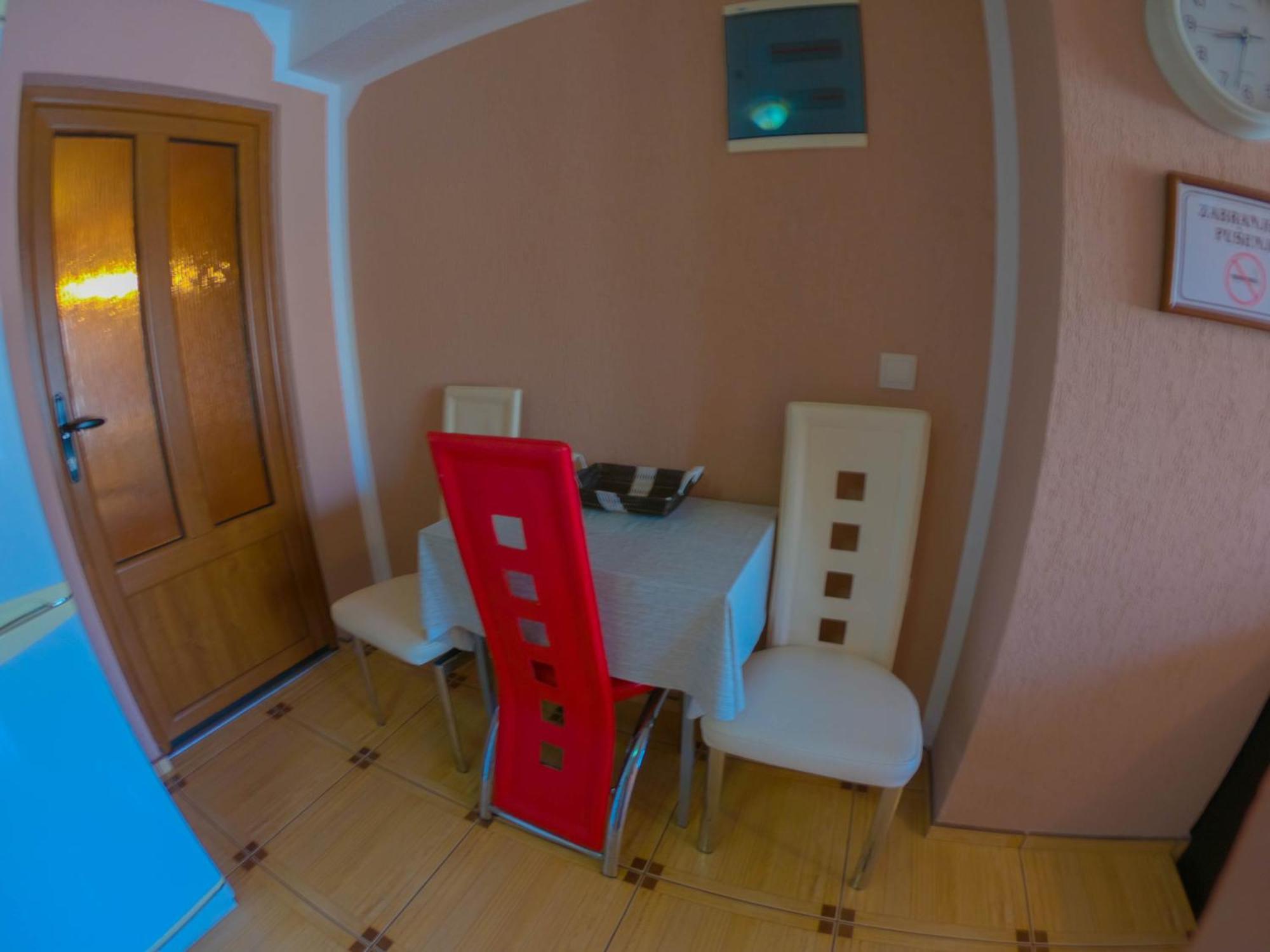 Porto Del Sole Apartments Тиват Экстерьер фото