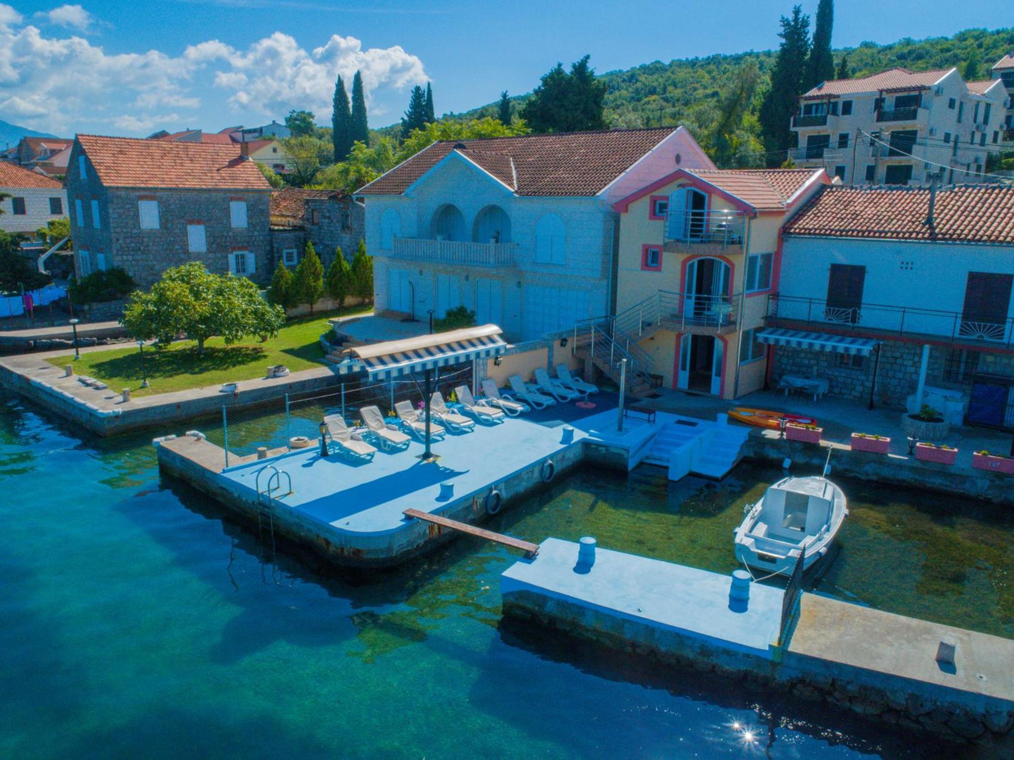 Porto Del Sole Apartments Тиват Экстерьер фото