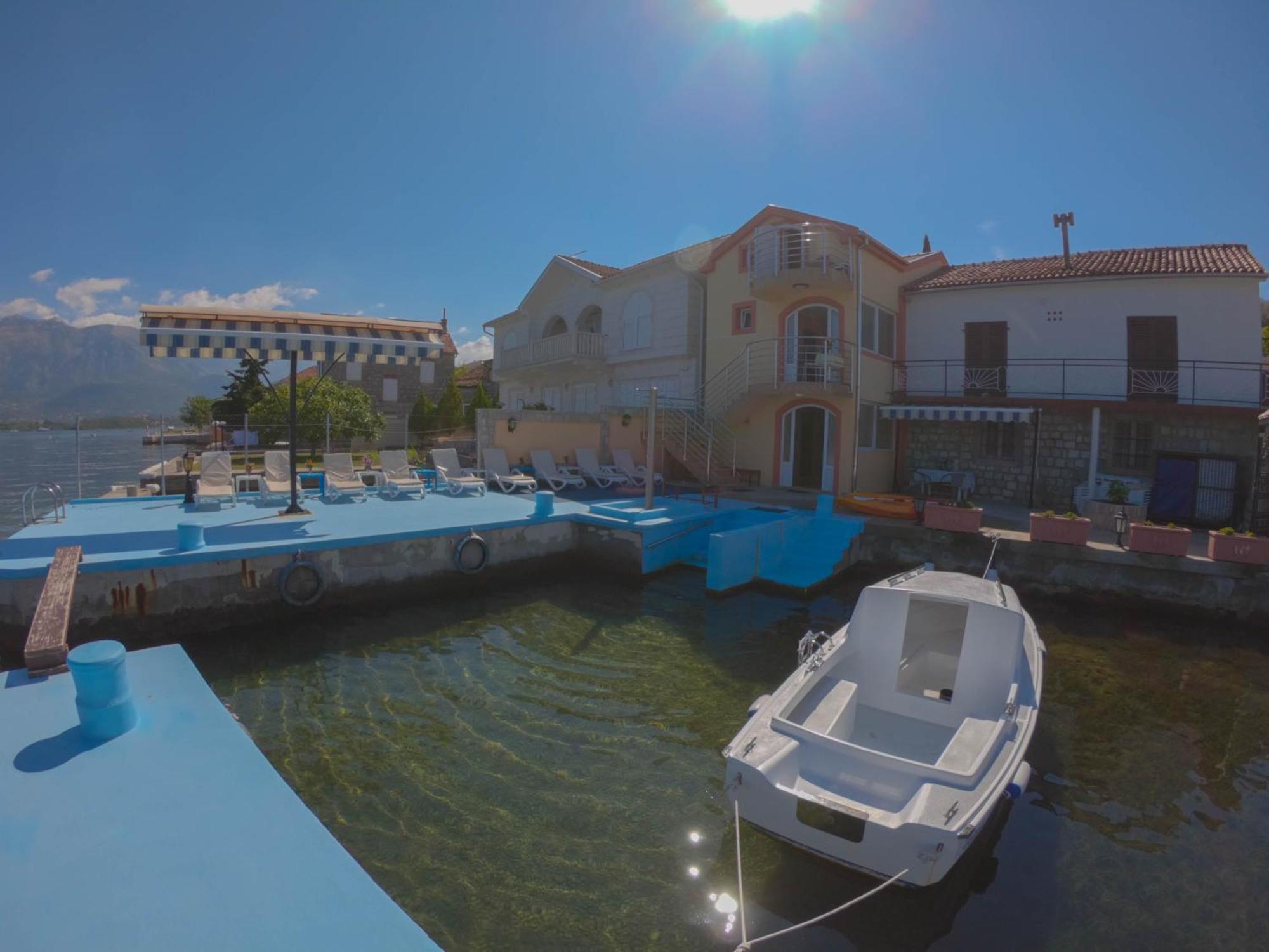 Porto Del Sole Apartments Тиват Экстерьер фото