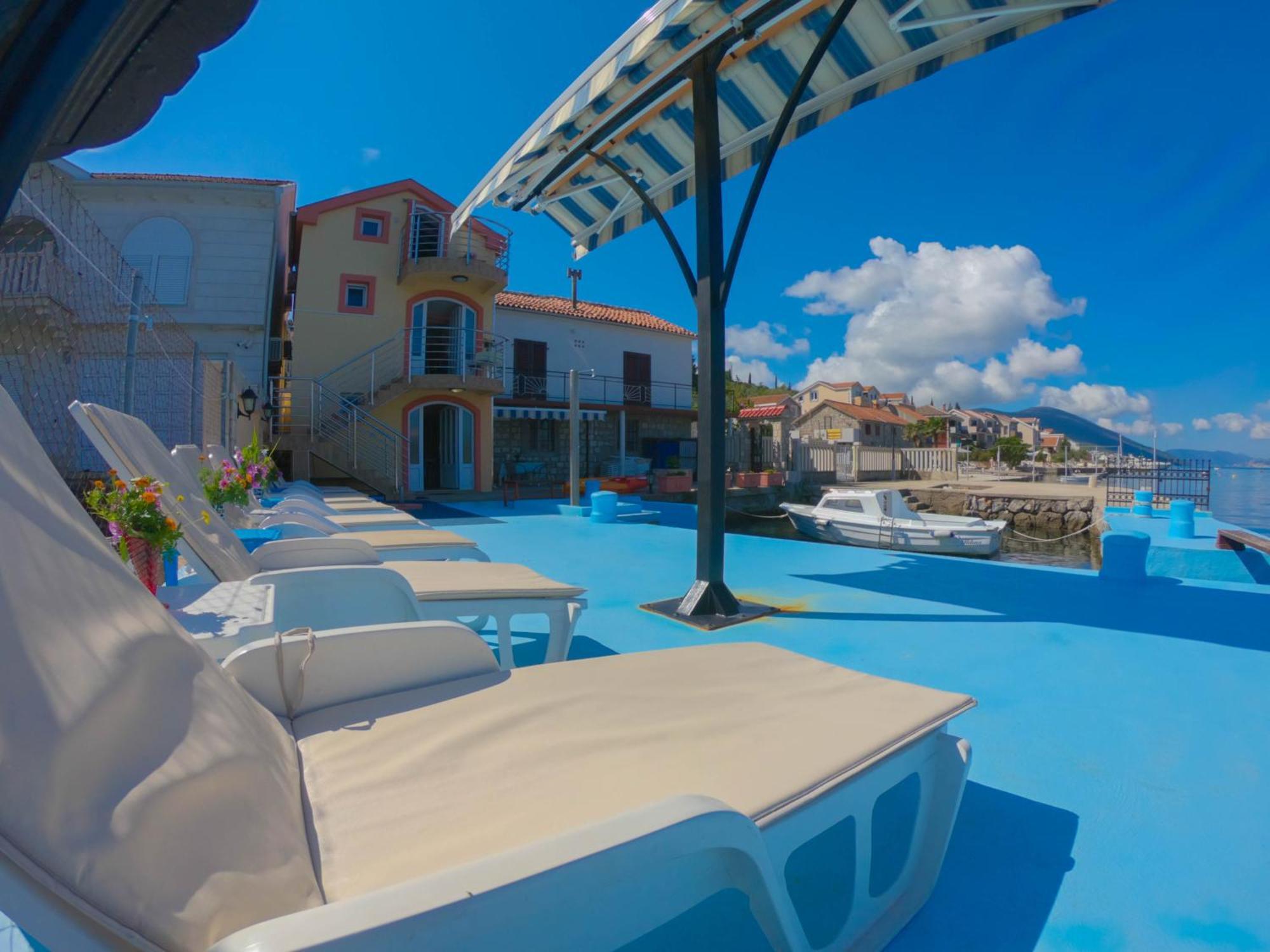 Porto Del Sole Apartments Тиват Экстерьер фото